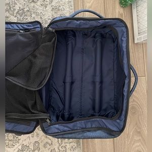 Quicksilver carry on luggage